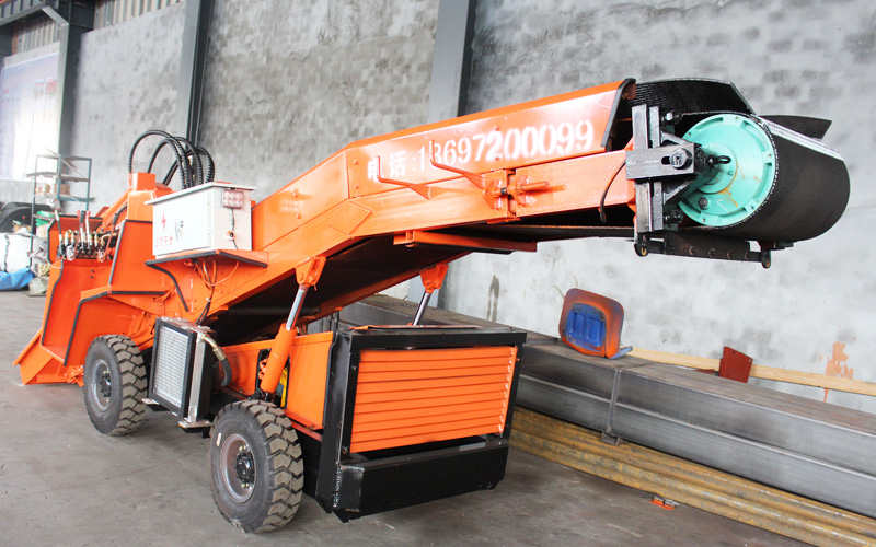 后擺尾扒渣機(jī).jpg 后擺尾扒渣機(jī).jpg