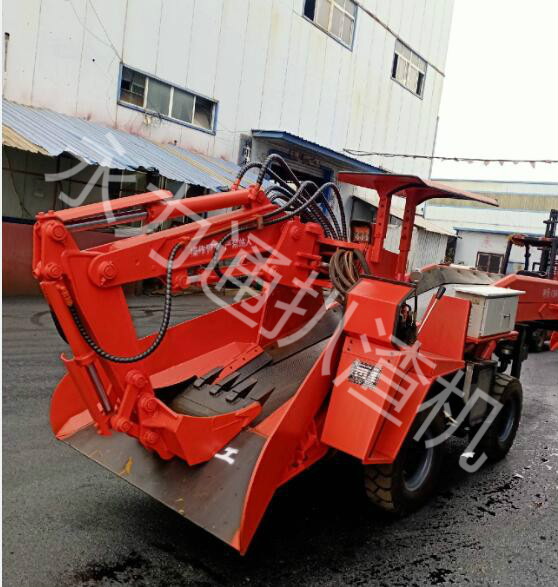 扒渣機 (2).jpg 扒渣機 (2).jpg